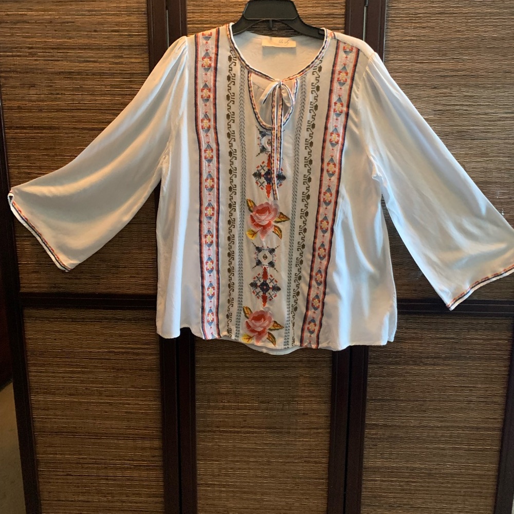 Embroidered White Boho Top - Picture 3 of 5